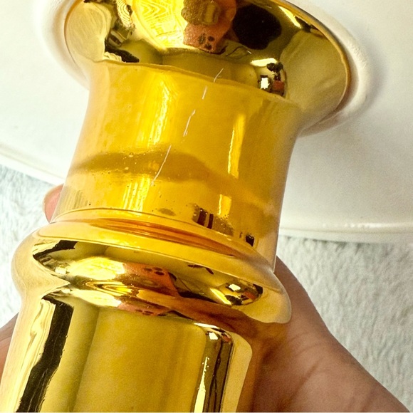 Grace Pantry Classic White & Gold Ceramic Round Cake Stand Dessert Display - Picture 5 of 5